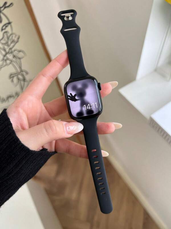 1 Pc Slim Silicone Compatible With Apple Watch Band For Women Sport 38mm 40mm 41mm 42mm 44mm 45mm 46mm 49mm ,Thin Rubber Strap Compatible With Apple Watch Watchband Series Ultra S10 9/8/7/6/5/4/3/2/1 SE