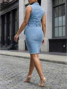 Women's Button Up Sleeveless Denim Dress - Snatched Tie Waist Mini Dress - Soho Aesthetic Streetwear Summer Essentials - 淺色水洗藍 - 查看 2