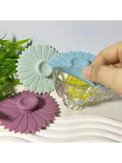 1 Pc Creative Versatile Style Blue Sunflower Print Silicone Cup Lid Soft High Elastic Silicone Dustproof Leakproof Not Easy To Fall Off Home Drinking/Office Beverage/Desktop Placement/On-The-Go Carry Multi-Functional Cup Lid Dust Cover Easy To Store Mother's Day Home Practical Small Items,Kitchen Essentials,Kitchen Gadgets,Home Decor,Kitchen Items,Kitchen Accessories,Valentine's Day