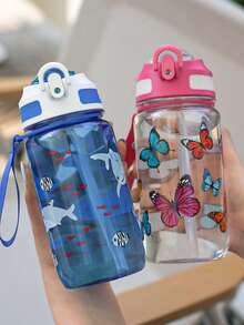 1个600毫升/19盎司卡通动物印花儿童吸管杯，小容量运动水壶，带吸管和提手，便携防漏，小巧耐用，配有腕带，适合玩耍、旅行、健身、上学、日常使用，也是生日和节日礼物的理想之选。