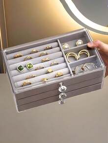 1个三层透明塑料绒布抽屉首饰收纳盒，可整理戒指、项链、手镯、耳环和吊坠，配有水晶形旋钮的优雅展示架，豪华三层首饰收纳盒 - 灰色 - 查看 4