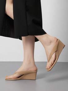 Athlefit Women's Low Wedge Sandals  Dressy Square Open Toe Summer Beach Flip Flops Thong Heeled Sandals - 譚 - 查看 3
