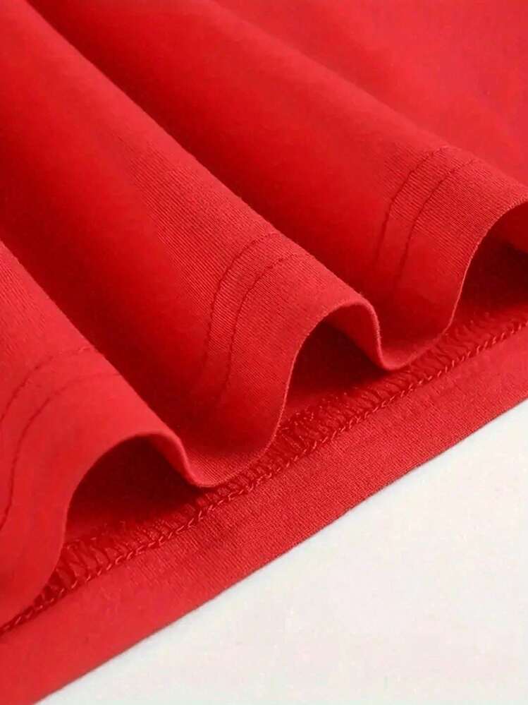 Corazón rosa junto a la palabra lovely simboliza el amor romántico y la unión de pareja ideal para momentos especiales camiseta de hombre pareja 220g 100% algodón - Rojo - Añade 4