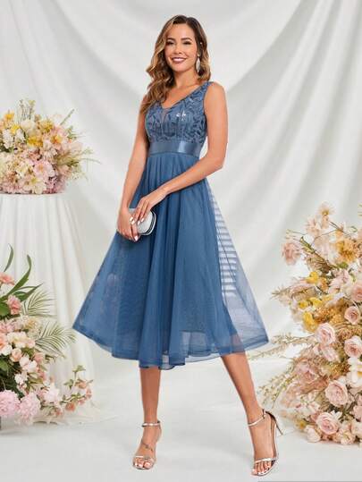 V-Neck Sequin Mesh A-Line Bridesmaid Dress, Christmas Party Dress, Elegant Ladies' Formal Gown, Suitable For Wedding Guests, Graduation Ceremonies, Galas And Other Occasions Spring