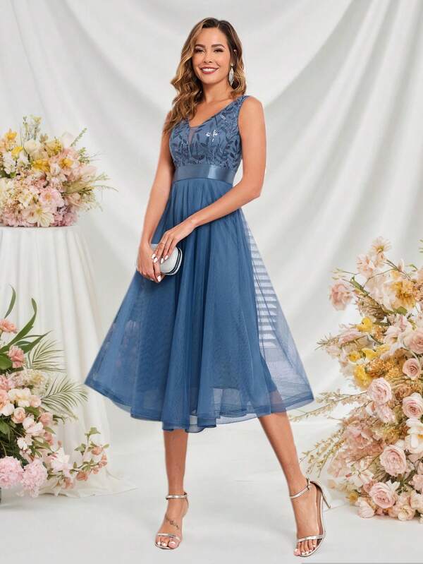 V-Neck Sequin Mesh A-Line Bridesmaid Dress, Christmas Party Dress, Elegant Ladies' Formal Gown, Suitable For Wedding Guests, Graduation Ceremonies, Galas And Other Occasions Spring