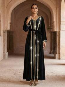 优雅黑色丝绒V领长袖连衣裙，配腰带，端庄得体，阿拉伯风格女装 - 黑色 - 查看 8