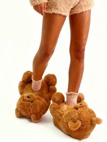 One Size Fits All, Suitable For Both Men And Women.,Teddy Bear Slippers,A Pair Of Fun And Quirky Cartoon-Themed Closed-Toe Slippers, Fun Men's Slippers, Women's Slippers, Couple Slippers, Warm Slippers, Indoor Slippers, Closed-Toe Shoes, Cute Cartoon Bear Role-Playing Shoes, Party Shoes, Fun Shoes, Quirky Shoes, Creative Shoes, Avant-Garde Cartoon Shoes, Women's Flat Home Slippers, Women's Cartoon Creative Home Slippers, Niche Design Shoes, Fashionable Home Shoes. - 棕色 - 查看 4