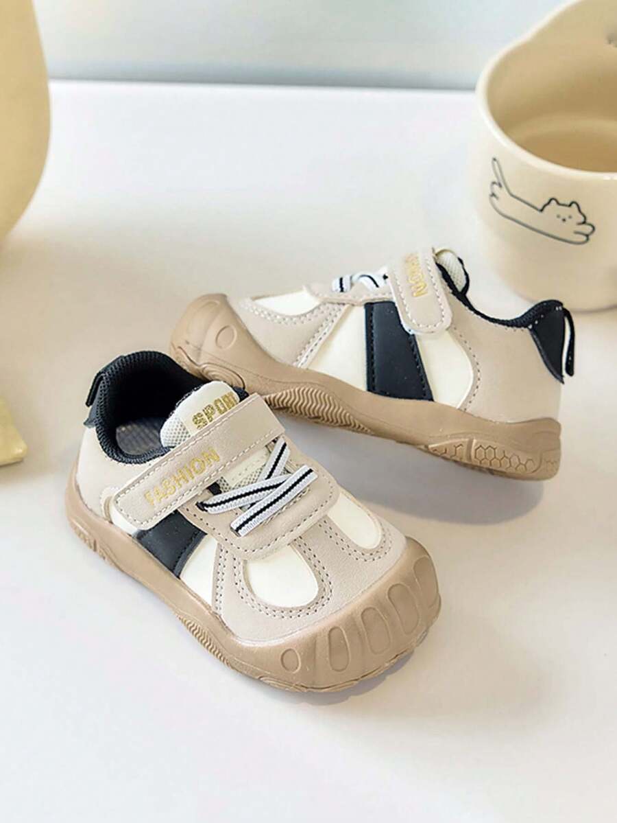 Infant/Toddler New Fashion Comfortable Soft-Sole Sneakers - Black - View 1