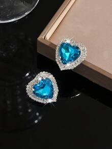 一对心形耳环，镶嵌红色水晶水钻，闪亮派对配饰，适合情人节庆祝活动和正式场合 - 彩色 - 查看 10