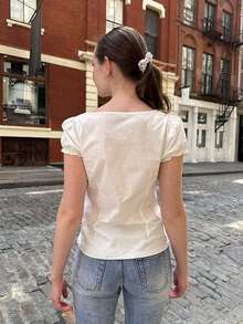 ELVA 女士夏季简约梦幻休闲优雅学院风方领泡泡袖基础款前扣腰部蕾丝设计衬衫，适合年轻女士、教师、母亲节、音乐会、复活节派对、返校、毕业典礼、生日聚会、下午茶，以及日常通勤、郊游、度假、早午餐、户外活动和正式办公场合穿着。白色 - 白色 - 查看 10