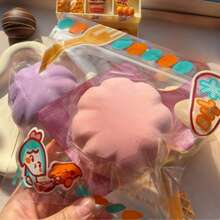 最新款慢回弹软绵绵冰淇淋球面包造型减压捏捏乐玩具 - 完美礼物、生日礼物、理想礼物、惊喜礼物、节日礼物、季节性礼物、万圣节礼物、圣诞节礼物、游戏玩家礼物、复活节礼物 - 彩色 - 查看 9