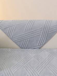 1件秋冬季加厚保暖柔软法兰绒沙发垫套，现代简约防滑沙发座垫保护套，防尘可水洗沙发套，浅灰色清新时尚，柔软不易褪色，宠物友好，可调节尺寸，适用于转角沙发，适合卧室、办公室、客厅组合家具、L型沙发以及1/2/3/4座沙发。 - 淺灰色 - 查看 7