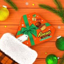 Miniatures Milk Chocolate Peanut Butter Cups Christmas Candy Gift Box 6.5 Oz - Gói 1 hộp, 65 ounce - Xem 6