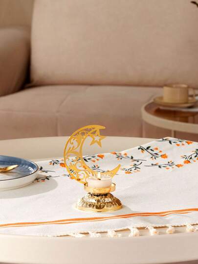 1Pc/Set Star And Moon Carved Candle Holder. The Candle Holder Is Made Of Metal And Is Decorated With A Combination Of Crescent Moons, Five-Pointed Stars, And Intertwined Floral Carvings. Its Style Blends A Star And Moon Theme With Vintage Carved Patterns. It Is Also Suitable For Festive Decorations And Small Gatherings During Holidays Featuring Star And Moon Cultural Symbols