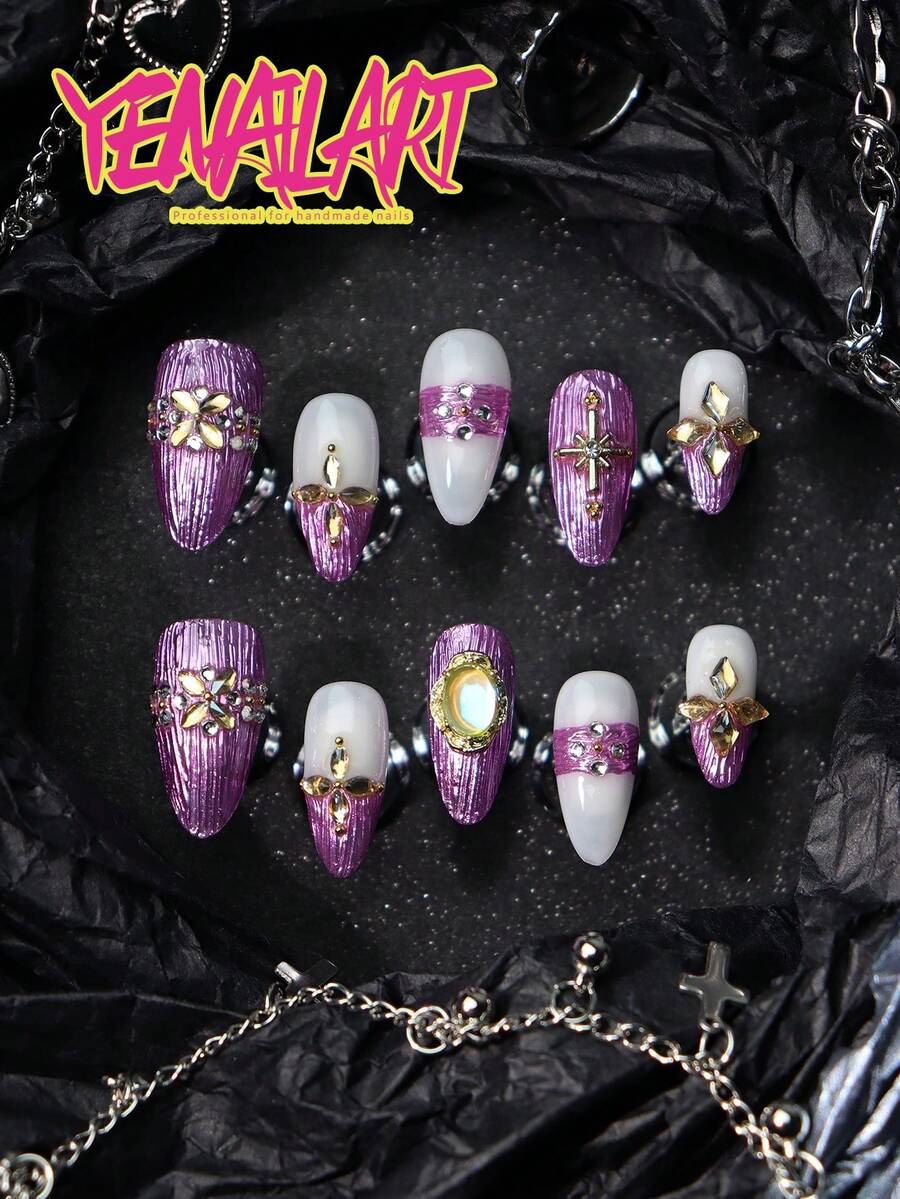 Bộ 10 móng giả dán thủ công, hình hạnh nhân, kiểu Pháp, màu tím ánh kim, đầu móng kiểu Pháp, móng trắng, trang trí đá pha lê màu sâm panh lấp lánh, đá mặt trăng, móng giả kim loại phủ toàn bộ, hoàn hảo cho trang điểm hàng ngày của phụ nữ và các cô gái, cũng thích hợp cho các bữa tiệc, năm mới, lễ kỷ niệm và các dịp khác. Đi kèm với bộ dụng cụ, một món quà tuyệt vời dành cho phụ nữ và các cô gái. - Màu tím - Xem 1