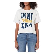 West Virginia Mountaineers Era White Officially Licensed Women's Crop Top Short Sleeve, Round Neck, Casual & Comfortable Fit, Machine Washable, Perfect For Spring/Summer Outfits, Festive Clothing | Round Neckline | Machine Washable Fabric Skin-Friendly, Silky Smooth, And Fashionable. - trắng - Xem 1