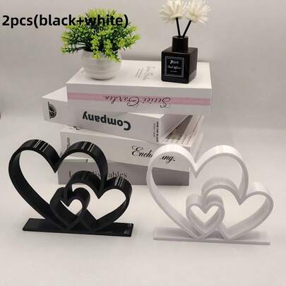 The Heart-To-Heart Statue, With A Simple Black And White Design, Is A Love-Themed Decorative Piece, Suitable For Bookshelf Decoration, A Tabletop Item, A Valentine's Day Gift, A Gift For Others, And A Home Decoration Item.