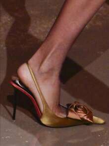 2026春季新款尖头细高跟凉鞋，露跟花卉装饰，性感优雅[注：3D花朵为手工制作，形状可能随机变化] - 卡其色 - 查看 7