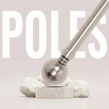 0121 Set Extendable Metal Ball Curtain Pole – Adjustable For Eyelet Curtains, With Rings, Brackets & Fittings - Chrome - View 3