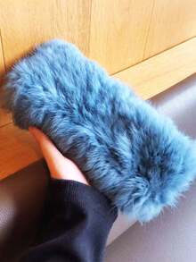 1件新款秋冬绗缝兔毛发箍，蓬松镂空顶部皮革草帽，复古宽檐保暖毛绒头巾