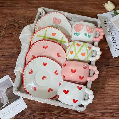 1 Juego de taza de cerámica hecha a mano con plato para pan, disponible en patrones de lunares, flores, 300ml, taza de estilo romántico y lindo para niñas, diseño artístico asimétrico DIY, adecuado para desayuno, leche y té de la tarde, taza y platillo para fiestas, regalo de Navidad