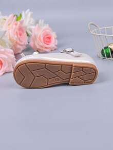 时尚优雅的蝴蝶结装饰女童/婴儿鞋，舒适轻便防滑平底鞋，室内外皆宜，适合春、夏、秋季穿着。 - 白色 - 查看 12