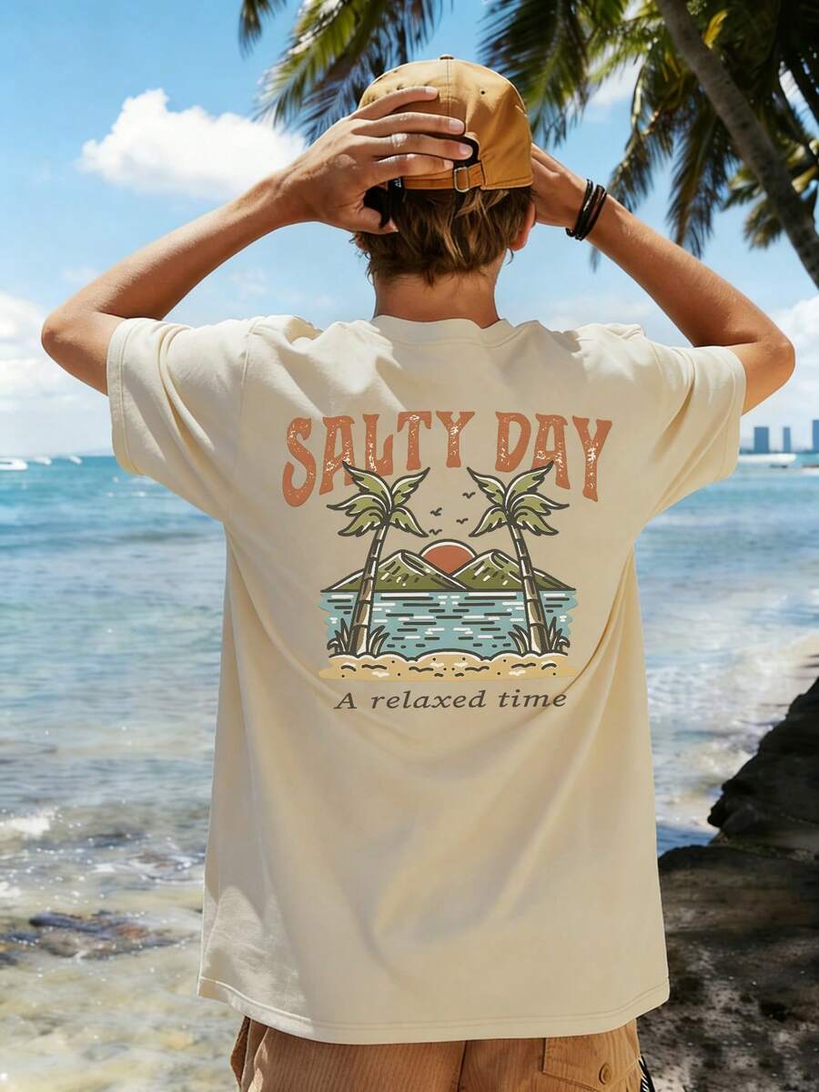 这款休闲印花圆领套头短袖T恤适合男孩和年轻学生在夏季穿着——T恤采用日出和棕榈树艺术风格，为每个孩子带来欢乐和幸福！男童图案T恤 - 杏色 - 查看 1