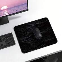 黑色水波纹硬质玻璃鼠标垫，专为游戏设计，操控流畅，经久耐用，3毫米厚度，防刮纳米涂层，工程水晶玻璃材质，提升精准度和速度，零摩擦。