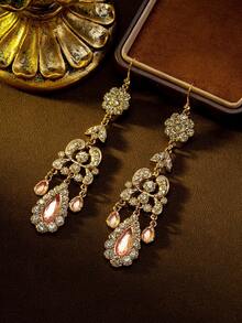 一对复古现代花卉簇状耳环，饰以水钻泪滴流苏，优雅奢华。耳环采用铜合金底座，点缀宝石，适合日常、派对、宴会和特殊场合佩戴。 - 彩色 - 查看 1