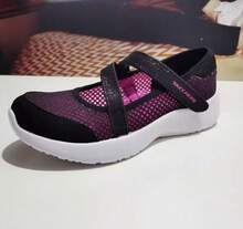 Skechers 女童魔鬼氈瑪麗珍輕便舒適透氣休閒鞋 - 黑色/桃紅色 - 查看 6