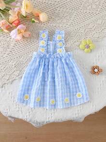 Blue & White Plaid Pet Suspender Dress With 3D Daisy Decor And Ruffle Trim, Suitable For Everyday Wear - Blue - View 2