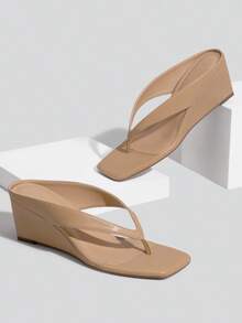 Athlefit Women's Low Wedge Sandals  Dressy Square Open Toe Summer Beach Flip Flops Thong Heeled Sandals - 譚 - 查看 4