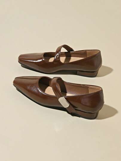 女士时尚平底玛丽珍鞋，方头粗跟带，黑色优雅浅口平底鞋，2026春夏新款