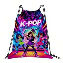 Mattel 1个K-Pop动漫图案印花抽绳背包 - 色彩鲜艳的人物设计，耐用的牛津布面料，带口袋，方便携带，非常适合健身、瑜伽和旅行 - 彩色 - 查看 4
