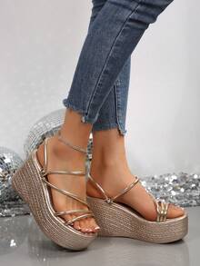 1双时尚厚底坡跟凉鞋，青少年款 - 爱心装饰设计 - 露趾搭扣 - 透气金色公主鞋，适合派对、庆典、情人节礼物 - 金色 - 查看 6