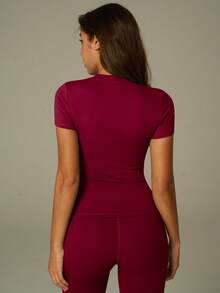 UONNOU Sporty Sculpting Loungewear Set | Stretchy Slim Fit Activewear - Red - View 5