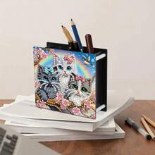 1件装DIY钻石画套装笔筒，动漫设计异形闪亮水晶钻石 - 手工水晶钻石艺术桌面收纳盒，理想的办公工艺品收纳盒，商务礼品，情人节礼物，毕业礼物 - 彩色 - 查看 9