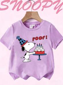 Snoopy Authorization , Tween Girl Clothes,Snoopy Cake POOF Wearing A Birthday Hat! Print T-Shirt, Interesting Design ,100% Breathable 180g Short-Sleeved Top, Machine Washable Casual Style, Suitable For Girls, Casual, Comfortable, Fashionable And For All Seasons, Humorous And Youthful Shirt, A Fashionable T-Shirt For Boys And Girls - 淡紫色 - 查看 1
