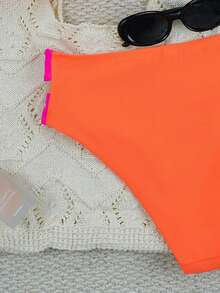 Bộ bikini hai mảnh phối màu tương phản 26SS dành cho nữ, kiểu cổ yếm khoét rỗng, dây đeo có thể tháo rời, màu neon tương phản, bộ bikini mùa hè dành cho nữ, thích hợp cho bãi biển, dã ngoại, tiệc bể bơi, những ngày nắng đẹp. - Màu Hồng Tươi - Xem 10