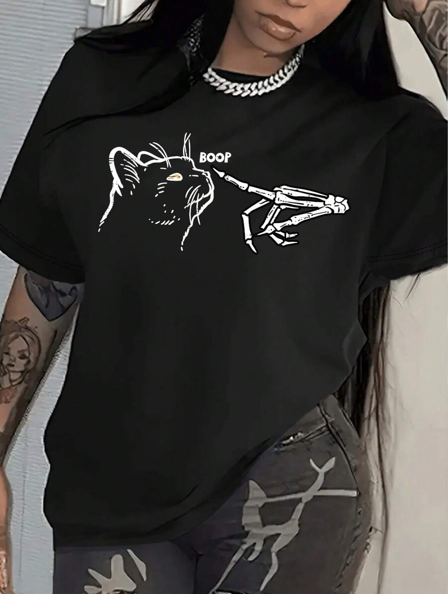 WomenS Gothic Graphic T-Shirt - Black Cat Skull Hand Design - Soft Crew Neck Tee For Everyday Halloween Outfits - màu đen - Xem 1