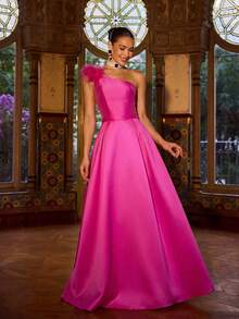 Faeriesty 女士单肩曳地长裙，饰以蓬松羽毛，后背交叉绑带设计，A字缎面连衣裙——优雅迷人，奢华风格，是正式晚宴、婚礼、颁奖典礼和红毯活动的理想之选。春季派对 - 玫紅色 - 查看 1