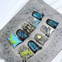 10Pcs Premium Handmade Short Duckbill Press On Nails, Christmas Theme, Iridescent Blue Design, Sparkling Glitter, 3D Charms Decor, Holiday Gatherings Summer Easter - 彩色 - 查看 7