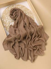 1条高品质纯色柔软透气粘胶纤维头巾，适合日常搭配长袍或连衣裙佩戴