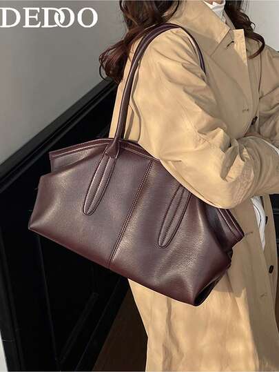 Dedoo 这款2026新款女士单肩包采用时尚独特的褶皱设计。它是一款简约、百搭、容量大的通勤包，非常适合购物或作为礼物送给亲朋好友。