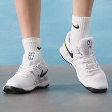 Nike Zapatillas de tenis versátiles y cómodas para entrenamiento VAPOR X para niños mayores - Blanco/Verde - Ver 4