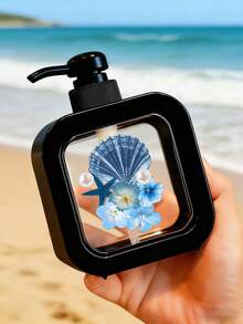 新款夏季创意海洋生物造型按压式分配器——是打造海洋主题艺术的理想之选。蓝绿色的海星和贝壳组合，散发出清新水彩般的质感，适合设计或装饰。适用于浴室、厨房和水槽——可完美分装洗手液、液体皂、沐浴露等——也可作为创意乳液瓶使用。 - 彩色 - 查看 2