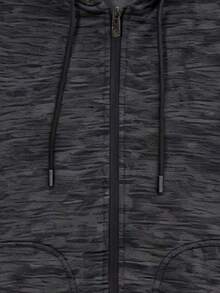 这款女士户外休闲连帽衫两侧均设有口袋。连帽衫本身采用独特的条纹设计，更显时尚。适合休闲穿着、露营、办公和聚会等场合。 - 黑色 - 查看 3