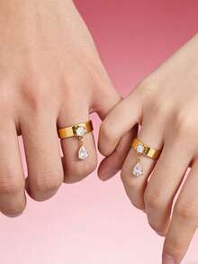 TONSI 时尚、浪漫、精致、奢华、简约的18K镀金不锈钢立方氧化锆水滴戒指，情侣戒指、结婚戒指，适合日常佩戴、通勤、派对，也是送给情侣、朋友、情人节的理想礼物。