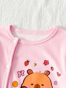 2 pcs Set Piyama Bayi Perempuan Lucu & Simpel, Romper Kancing Depan Motif Hewan Capybara, Bahan Lembut Cocok untuk Musim Semi, Gugur, dan Dingin - MultiWarna - View 8