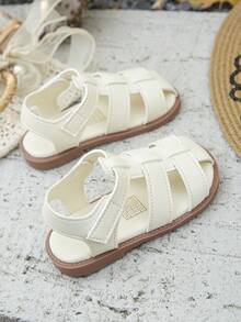 1 Pair Baby Toddler Hook And Loop Design Hollow Out Comfortable Flat Sandals, Suitable For Everyday Outdoor Wear In Summer - Beige - View 4